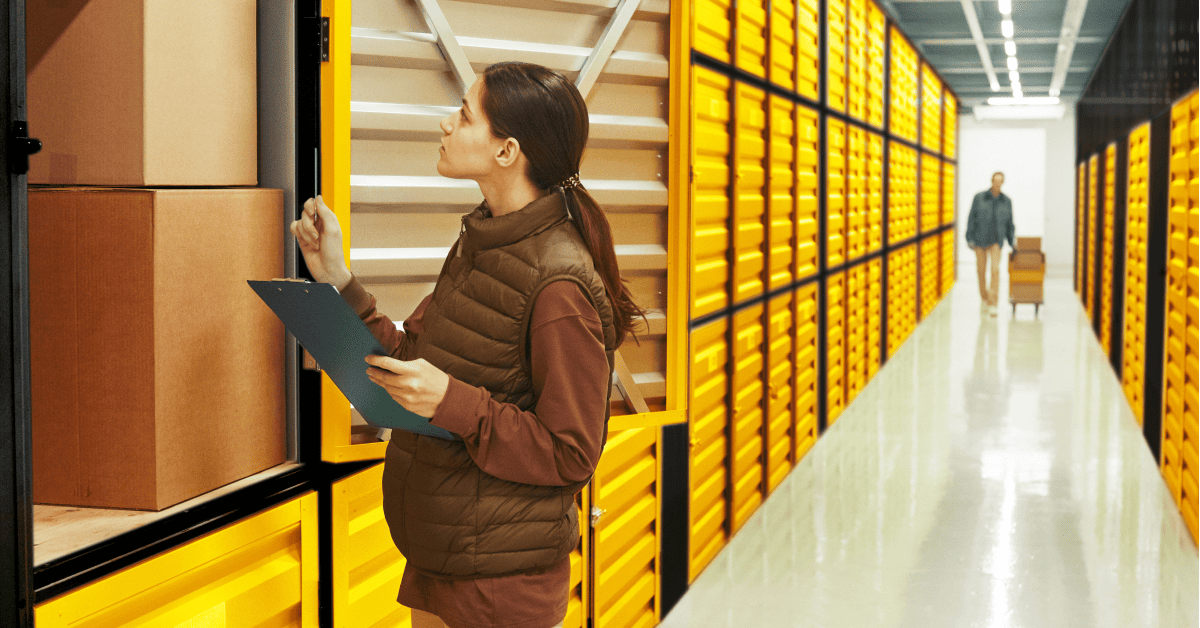 storage locker dubai